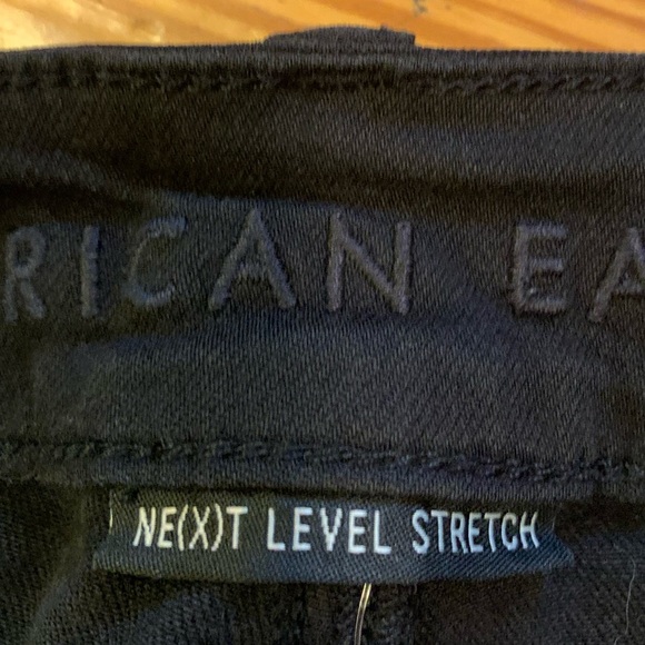 NWT! American Eagle Super Hi-Rise Distressed Denim Jegging 
Black Size 0 - Picture 10 of 13